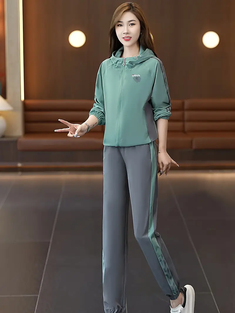 مجموعة رياضية بمقاس كبير - جاكيت قبعة بسحاب من البولياميد والسباندكس مع بنطال مطابق، تمتد قليلاً، لون صلب، لفصل الربيع/الخريف - ملابس رياضية عارضة للجري بشكل عادي