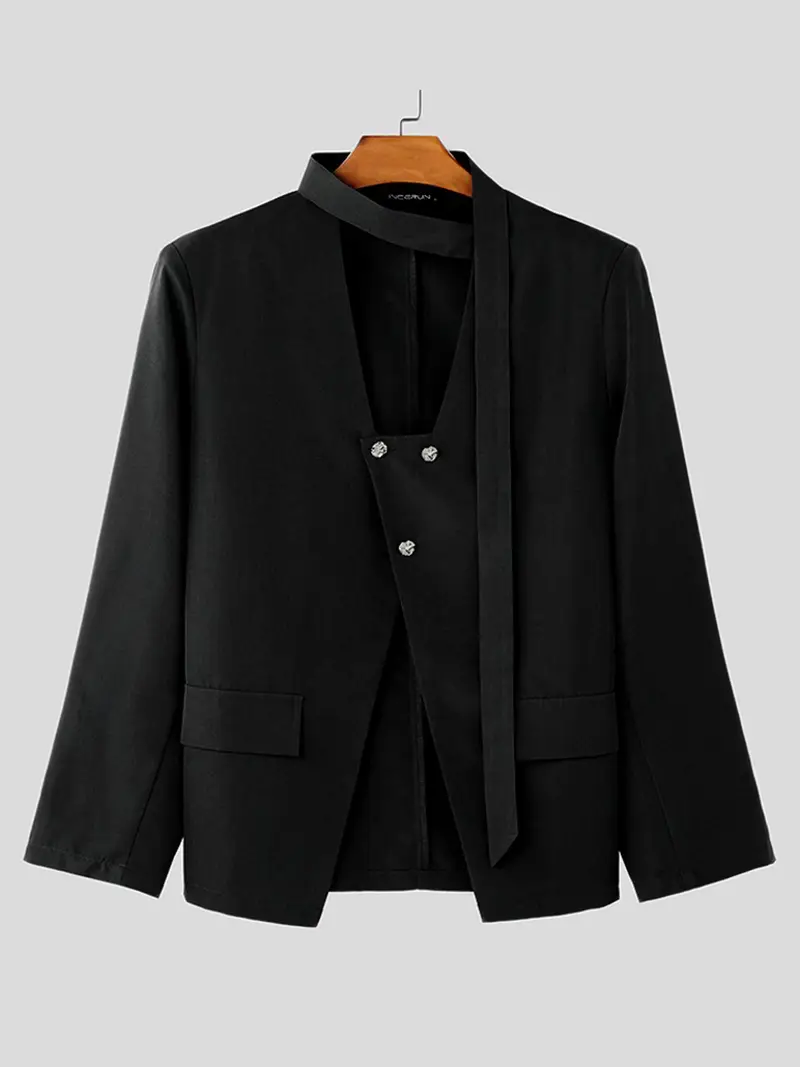 سترة بوليستر أنيقة للرجال مع أزرار زخرفية على شكل شريط، لون صلب، نسيج غير قابل للتمدد، ياقة كارديجان، مقاس عادي، نمط هيببي الشارعي المنسوج، كم قصير مع جيوب مزيفة - 130 جرام/م²