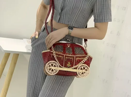 حقيبة كروس كروس كلاسيكية للنساء