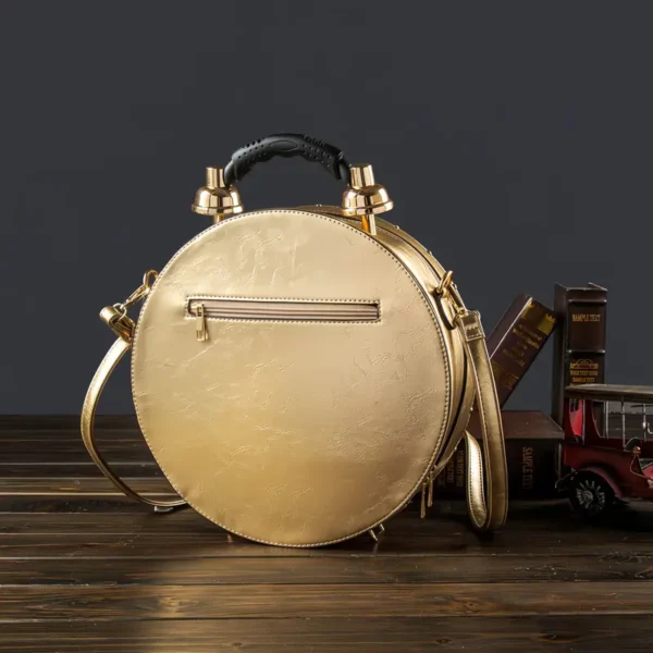 ⁦حقيبة كروسبودي كلاسيكية بتصميم كروسبودي⁩ - الصورة ⁦2⁩