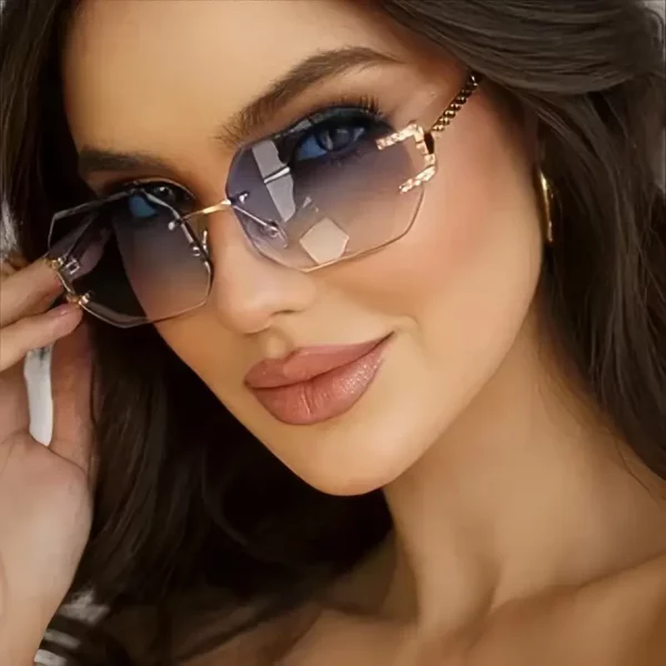 ⁦نظارة شمسية أنيقة كبيرة الحجم بتدرج لوني للنساء⁩ - الصورة ⁦3⁩
