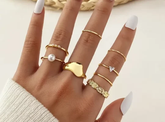 مجموعة من 9 خواتم أنيقة بتصميم عتيق