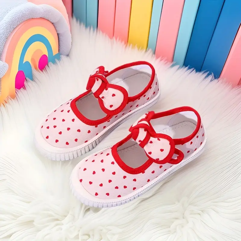 أحذية قماشية جديدة للفتيات في الربيع والخريف والصيف، مع رباطات فراشة لطيفة
