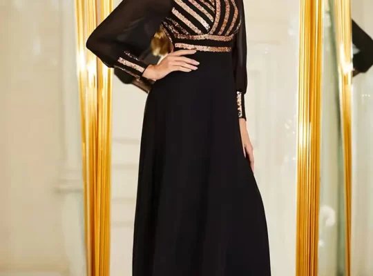 فستان سهرة أنيق برقبة …