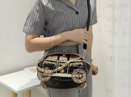 حقيبة كروس كروس كلاسيكية للنساء