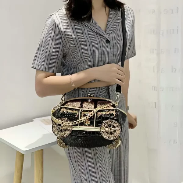 ⁦حقيبة كروس كروس كلاسيكية للنساء⁩ - الصورة ⁦6⁩