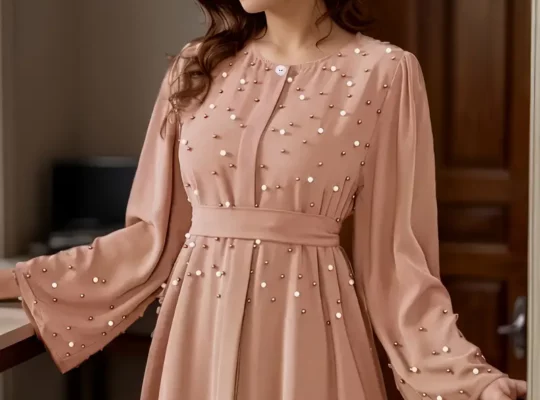 فستان ماكسي مسلم أنيق باللون البيج المزين بالخرز
