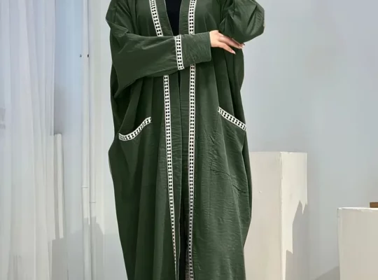 عباءة طويلة فضفاضة باللون الأخضر الداكن للنساء