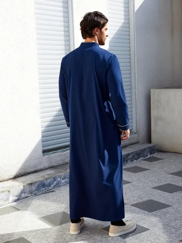 ⁦سترة طويلة مطرزة بالذهب للرجال في جميع الفصول⁩ - الصورة ⁦2⁩