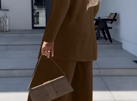 طقم نسائي أنيق…