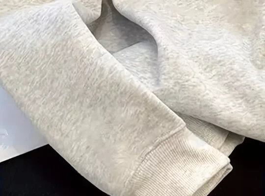 سويت شيرت بأسلوب ياباني قديم برقبة طاقم