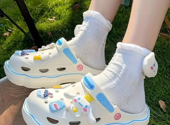 Hello Kitty، شباشب كولومي للنساء