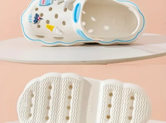 Hello Kitty، شباشب كولومي للنساء