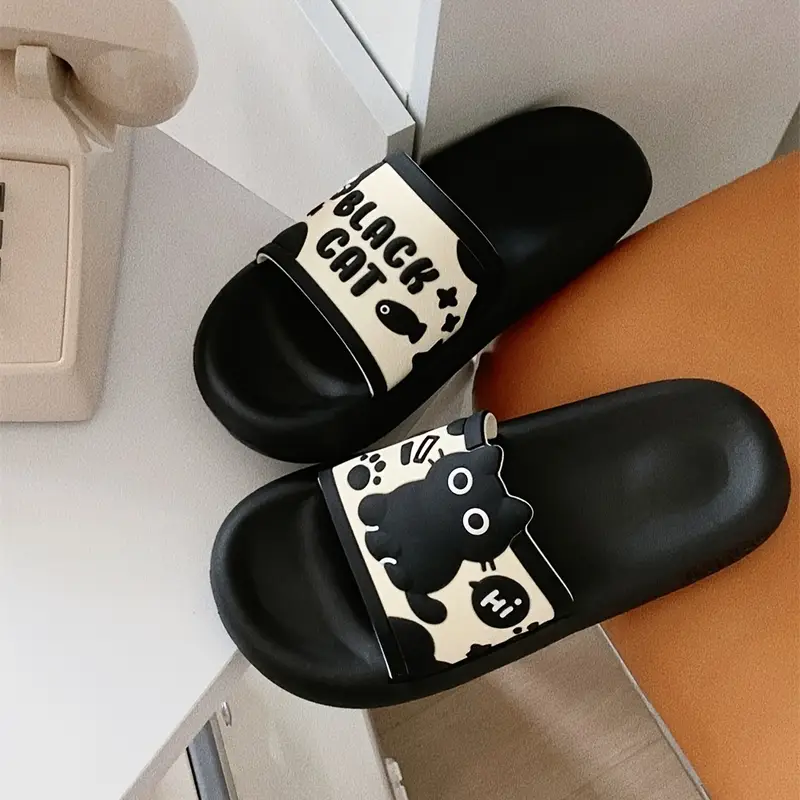 XIXITIAO شبشب نسائي صيفي كرتوني باللون الأسود على شكل قطة، إصدار كوري، شبشب EVA لطيف سهل الارتداء، بنعل ناعم، للاستخدام في الأماكن الداخلية والخارجية، راحة طوال العام