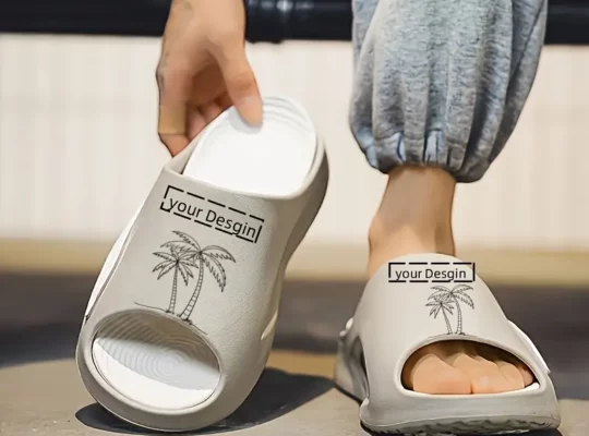 شباشب شاطئية للرجال قابلة للتخصيص بتصميم شجرة النخيل